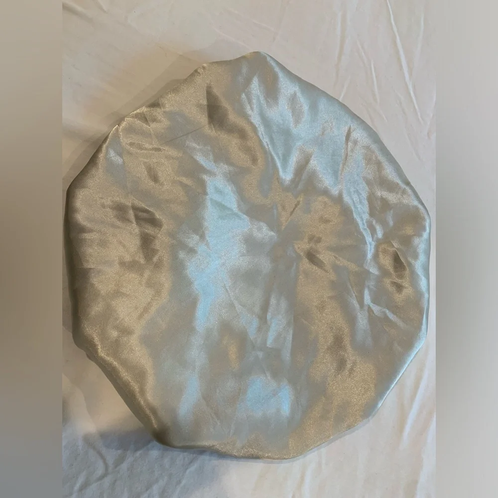 2 Women’s Reversible Hair Bonnets in Luxurious Satin